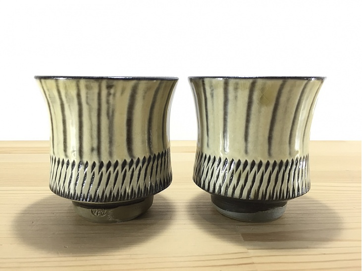 湯のみ 飛び鉋と刷毛目｜茶(湯呑・急須・土瓶)｜おんた家｜小鹿田焼の
