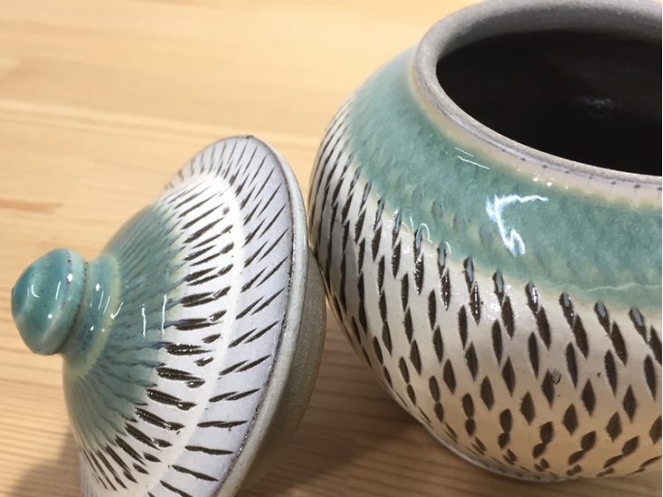 飛び鉋二合壺｜壺｜おんた家｜小鹿田焼の器、お皿、丼、湯呑み