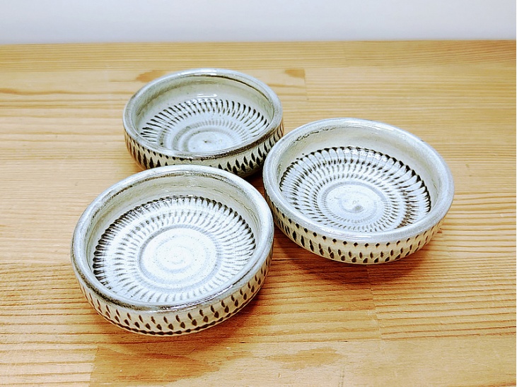 2寸切立皿｜すり・小鉢・深皿・深鉢｜おんた家｜小鹿田焼の器、お皿