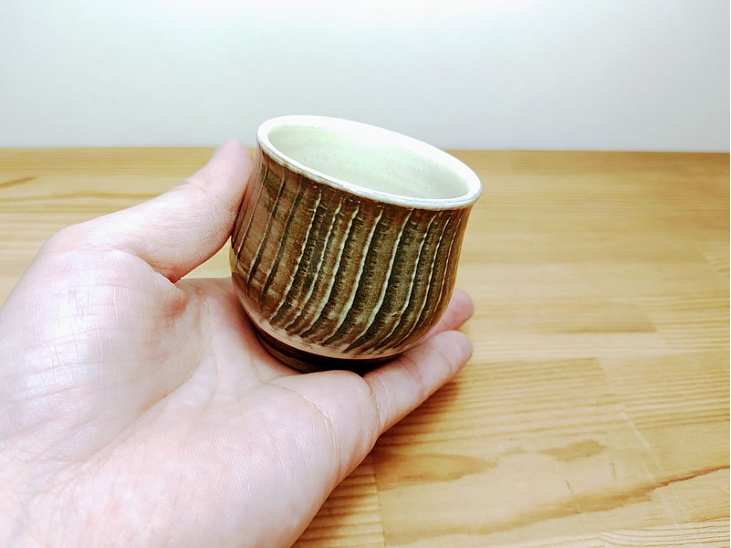 ぐいのみ 刷毛目｜酒(ぐい呑・猪口・徳利)｜おんた家｜小鹿田焼の器