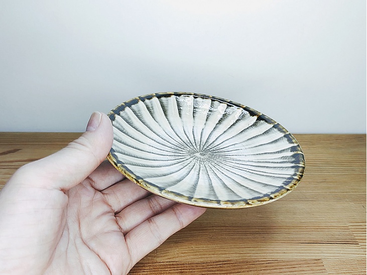4寸皿 刷毛目｜小皿・大皿｜おんた家｜小鹿田焼の器、お皿、丼