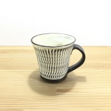 小鹿田焼のマグカップ 飛び鉋(とびかんな)